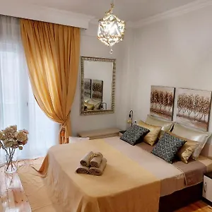 Daire Antigonidon Square Luxury 